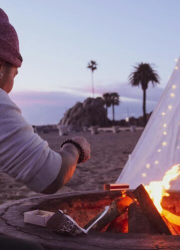 How to Camp on the Beach: A Guide for First-Timers